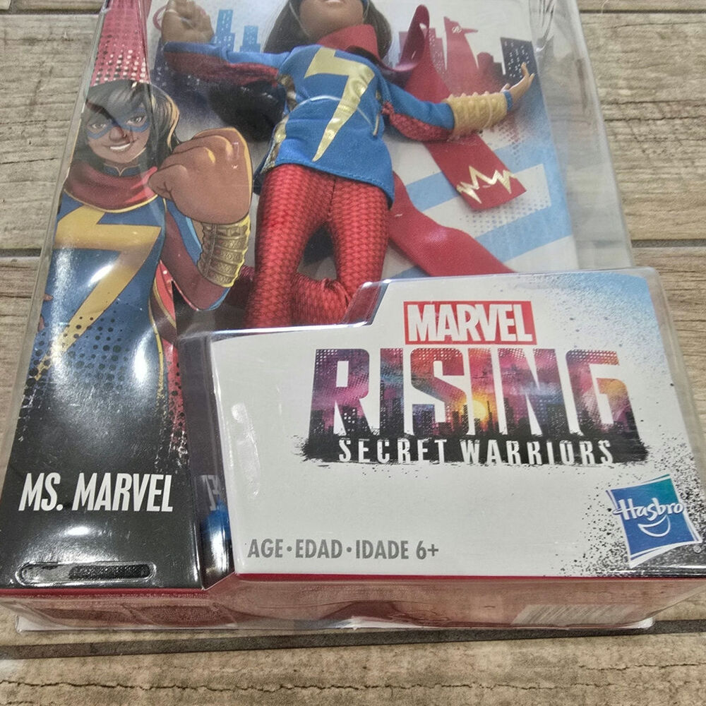 Hasbro Mrs Marvel action figure new in box - Picture 2 of 4